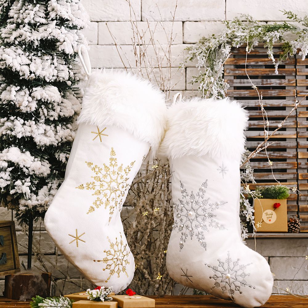 Kadife Noel Çorabı, İnci Detay - Christmas Stocking Hanging incelemesi ve fiyatı